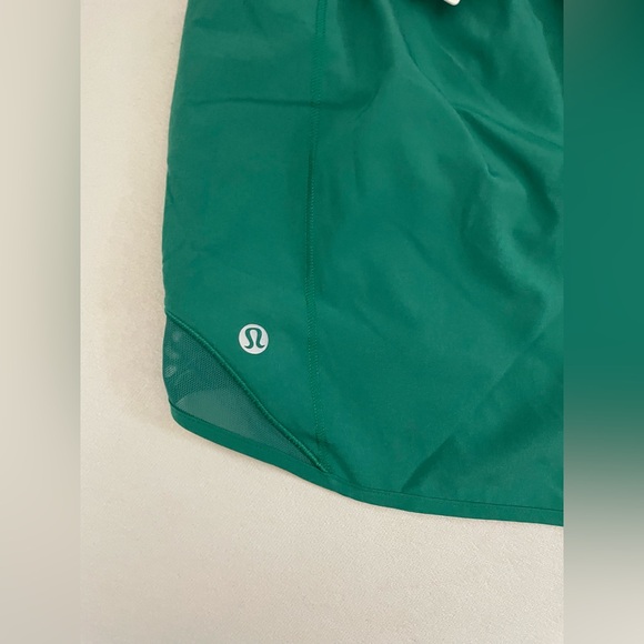 Lululemon NWT Hotty Hot High Rise 4” Lined Cascadia Green Size 4 - Picture 11 of 11